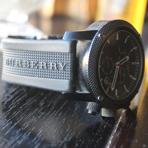 Man's Burberry Watch. Model BU7702 (Sport)